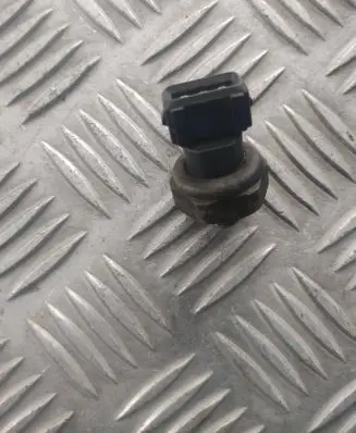 Mercedes-Benz Vito Viano W638 Air conditioning (A/C) pressure sensor 1408300072