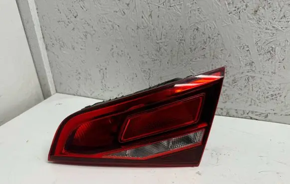 Audi A3 S3 8V Tailgate rear/tail lights 8V4945076 AU373PAL 2TZ01283902