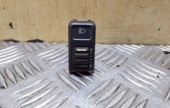 Volvo S70 V70 V70 XC Headlight level height control switch 9162960