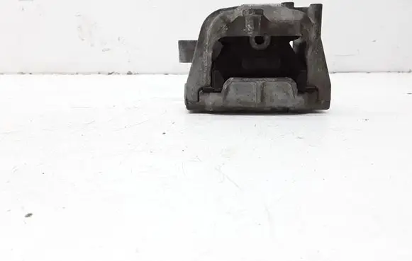 Volkswagen Golf Plus Engine mount bracket 1K0199262AT