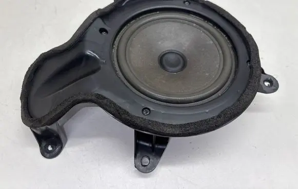Volvo S60 Front door speaker 30745939