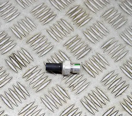 Volkswagen Golf VII Air conditioning (A/C) pressure sensor 82CP6801 5Q0959126A
