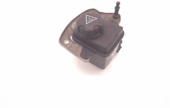 Coolant expansion tank/reservoir