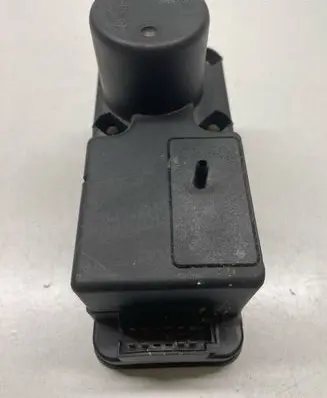 Volkswagen Golf III Central locking vacuum pump 357962257