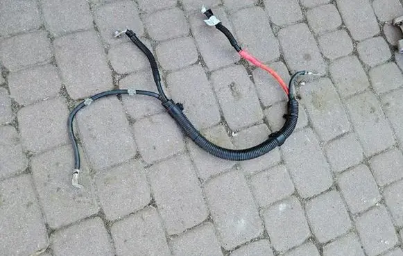 Opel Corsa E Wires (generator/alternator) 39087490