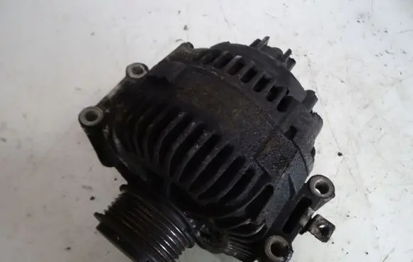 Audi A6 S6 C6 4F Generator/alternator