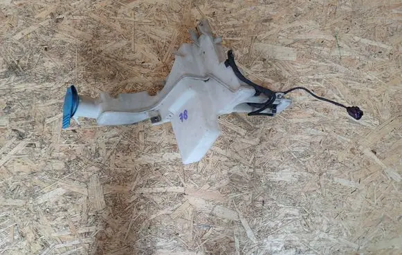 Volkswagen PASSAT B6 Windshield washer fluid reservoir/tank 3C0955453J