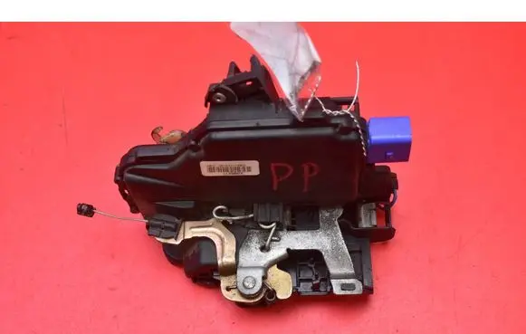 Skoda Fabia Mk1 (6Y) Front door lock 3B1837016BQ