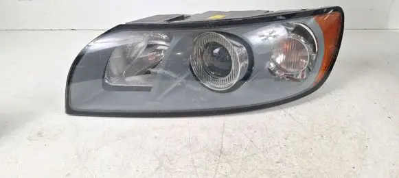 Volvo V50 Headlight/headlamp 30678912 0301198203
