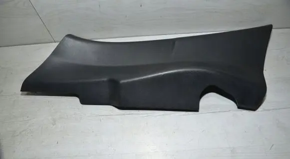 Volvo V40 (C) pillar trim 31305359
