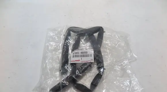 Lexus RX V Front door rubber seal 67865-48050