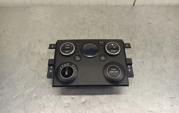 Suzuki Grand Vitara II Climate control unit 3951076K0 3952079K30CAT CJB502A019C
