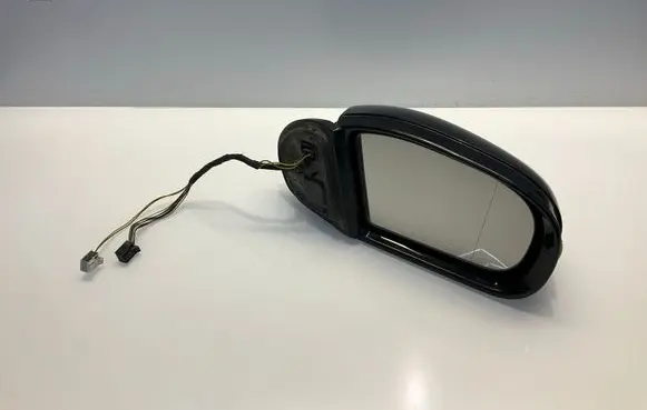 Mercedes-Benz C W203 Front door electric wing mirror