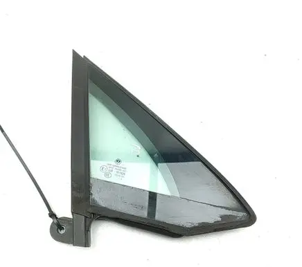 Volkswagen PASSAT B8 Front door vent window glass four-door 3G0845114C