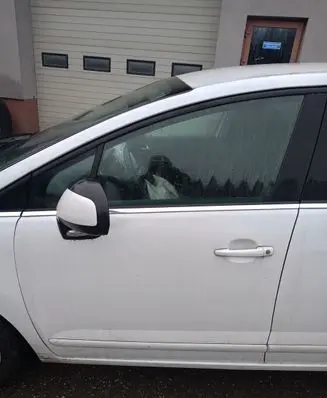 Peugeot 5008 Front triangle window/glass 