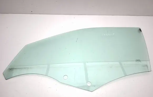 Opel Frontera Front door window glass four-door