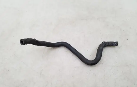 Opel Insignia A Engine coolant pipe/hose 13220154