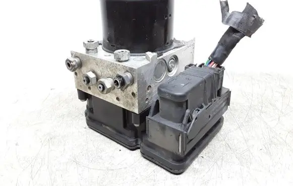 Volvo S60 ABS Pump 31329137
