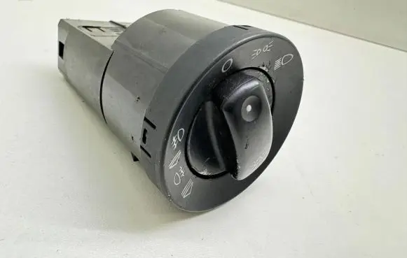 Audi A4 S4 B7 8E 8H Light switch 8E094153c