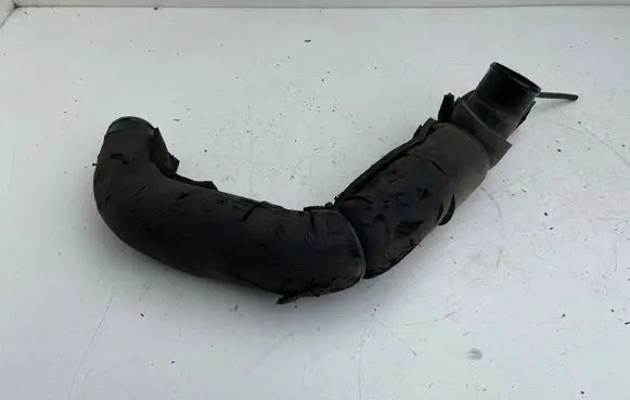 Toyota Avensis T220 Intercooler hose/pipe