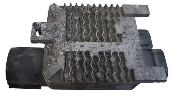 Coolant fan relay