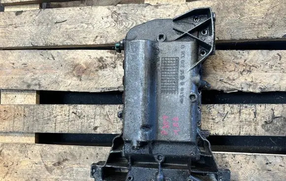 Citroen Xsara Picasso Oil sump 9637093810