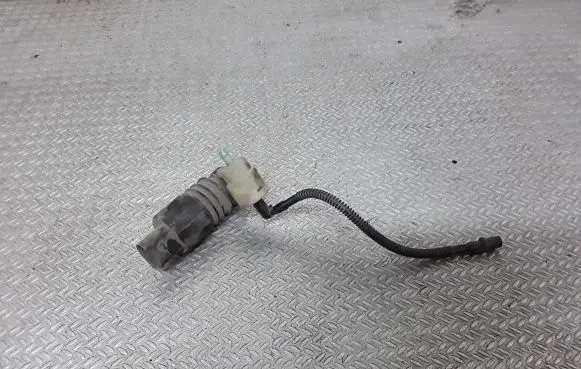 Audi A6 S6 C5 4B Windscreen/windshield washer pump