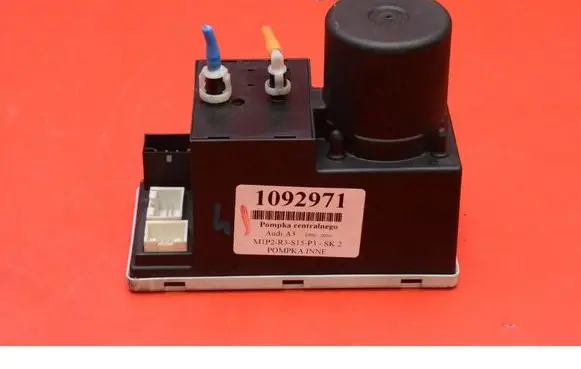 Audi A3 S3 8L Central locking vacuum pump 8L0862257L