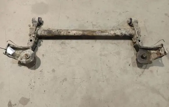 Opel Zafira B Rear subframe 