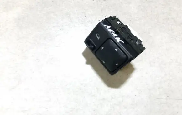 Nissan X-Trail T30 Wing mirror switch