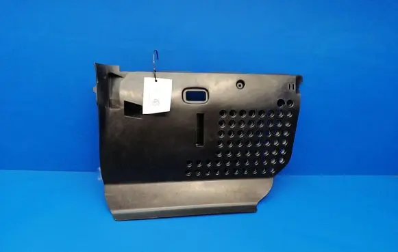 Mercedes-Benz E W211 Dashboard lower bottom trim panel 2116800839 t0013786