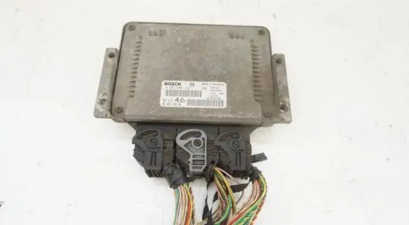 Peugeot 607 Engine control unit/module 0261206742