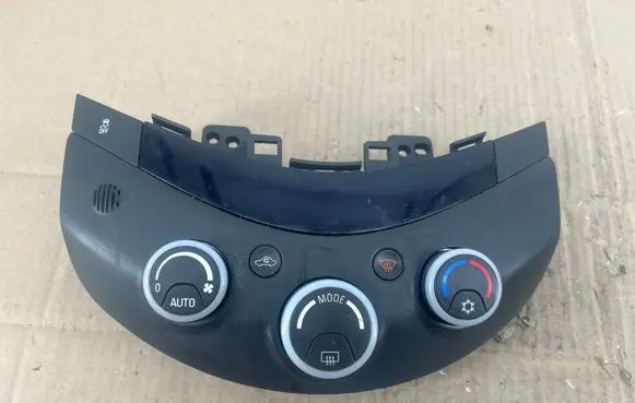 Chevrolet Spark Climate control unit 95940806
