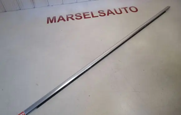 Volkswagen Sharan Door glass trim 7N0843470C
