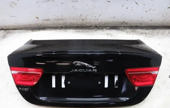Jaguar XE Tailgate/trunk/boot lid GMAUTO4574097