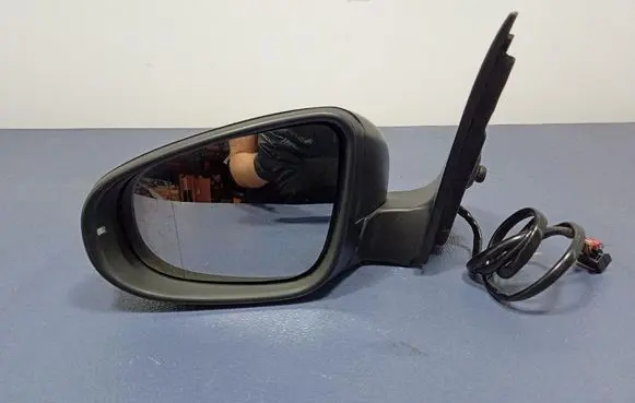 Volkswagen Golf Plus Front door electric wing mirror VM6197EHL