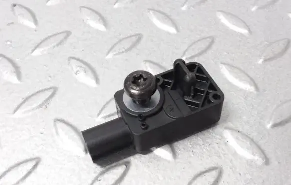 Opel Insignia A Airbag deployment crash/impact sensor 13593676 5WK66080 R1621517223