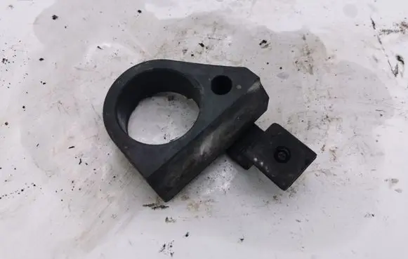 BMW 5 E60 E61 other engine part 6922647