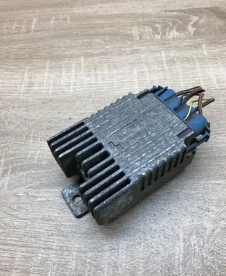 Mercedes-Benz A W168 Coolant fan relay A0275458032