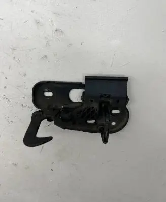Volkswagen PASSAT B6 Engine bonnet/hood lock/latch loop/hook 3C0823480