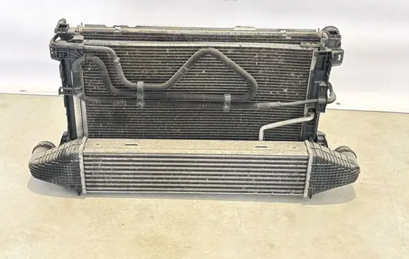 Mercedes-Benz C W204 Radiator set A2045000100 A2045000254 A2045000654