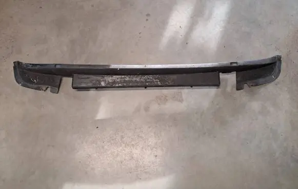 Mercedes-Benz SL R107 Front bumper lip 1078880238