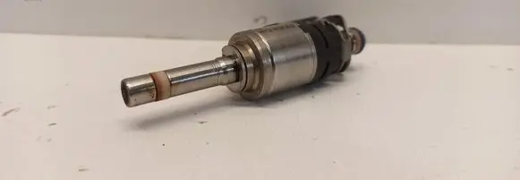 Audi A1 Fuel injector 04E906036AT