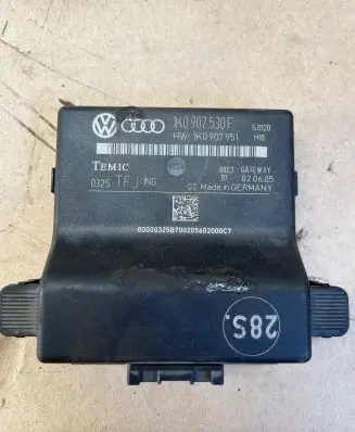 Volkswagen Caddy Gateway control module 1K0907530F 1K0907951