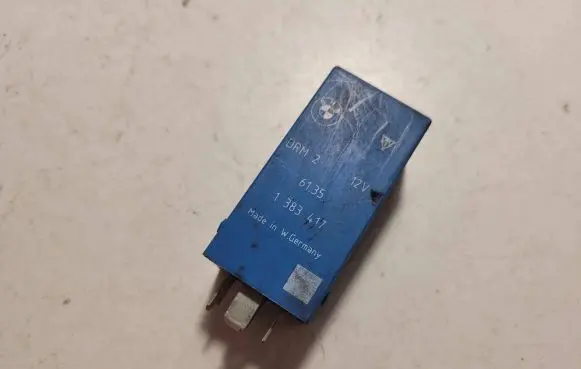 BMW 5 E39 Other relay 1383417