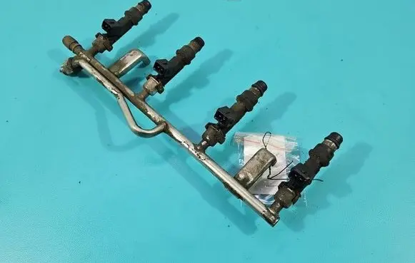 Opel Meriva A Fuel injector 25313846 IMPRK1531413