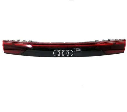 Tailgate rear/tail lights