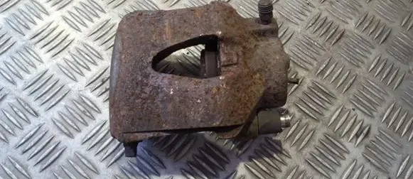 Volkswagen Golf IV Front brake caliper