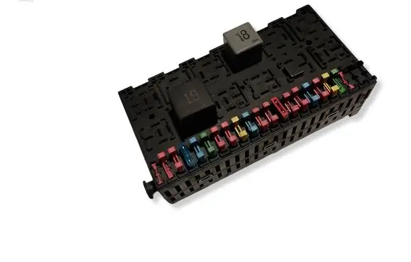 Volkswagen Golf IV Fuse box set 357937039