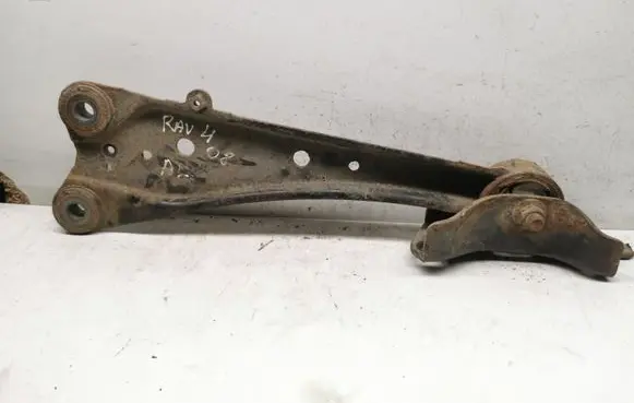 Toyota RAV 4 (XA30) Rear suspension control arm 